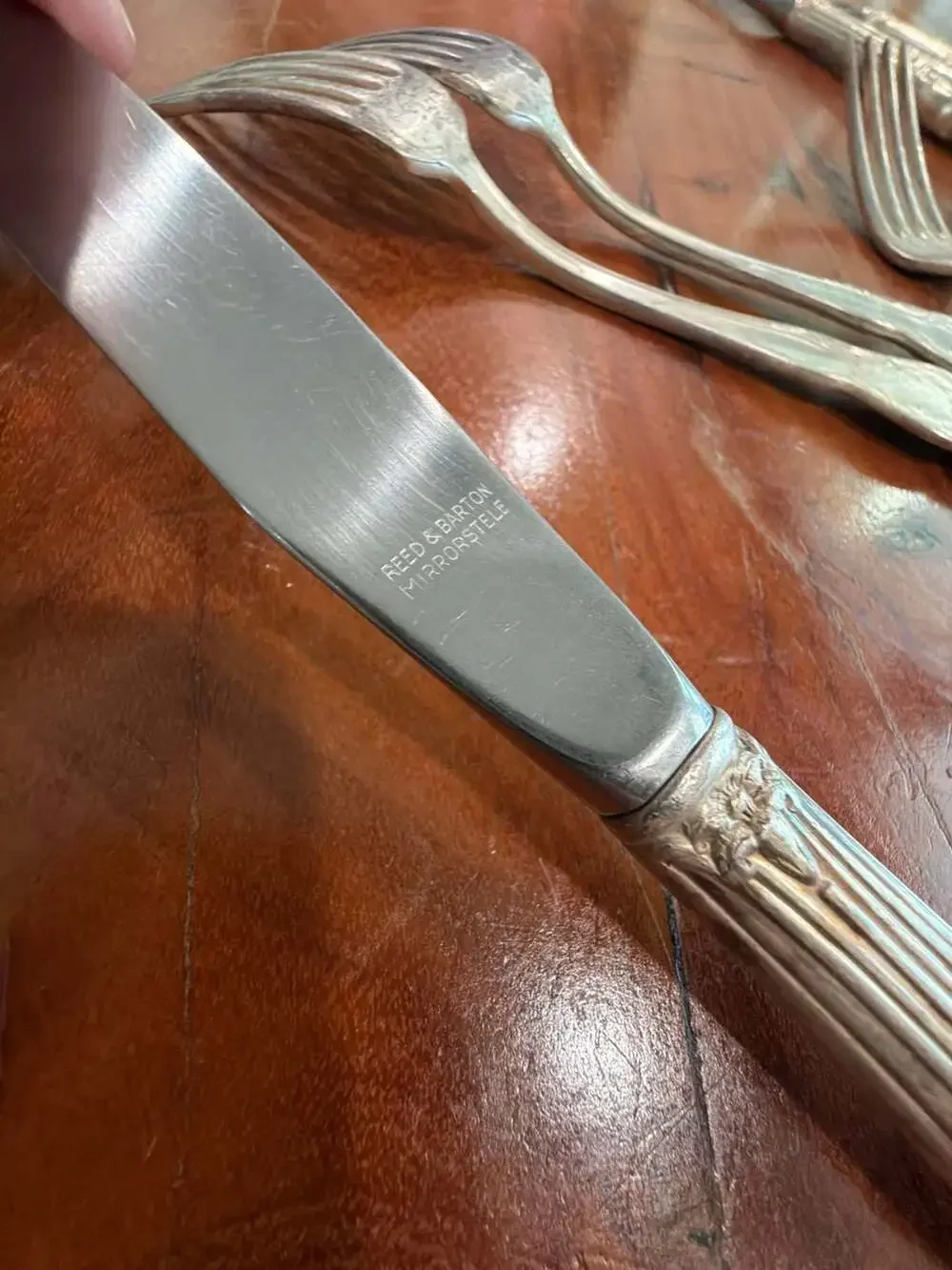 Reed & Barton Mirrorstele Stainless Steel Flatware Set (3 Knives, 5 Forks)
